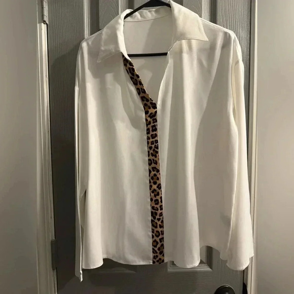 Women’s long sleeve sheer whiter collared blouse with leopard stripes in front - Picture 1 of 8